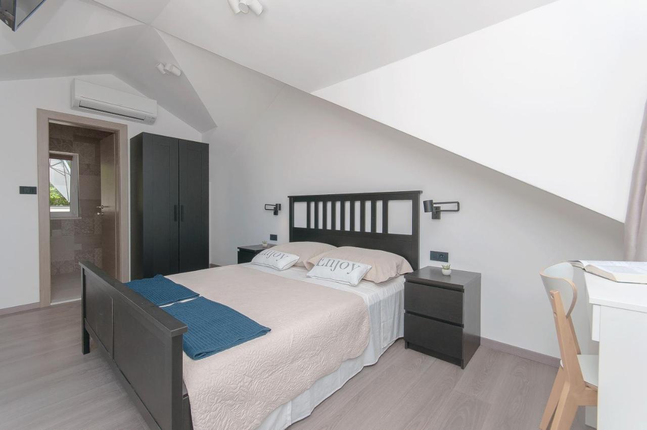 Xxl Villa Vista - Heated Pool Lokva Rogoznica Eksteriør billede